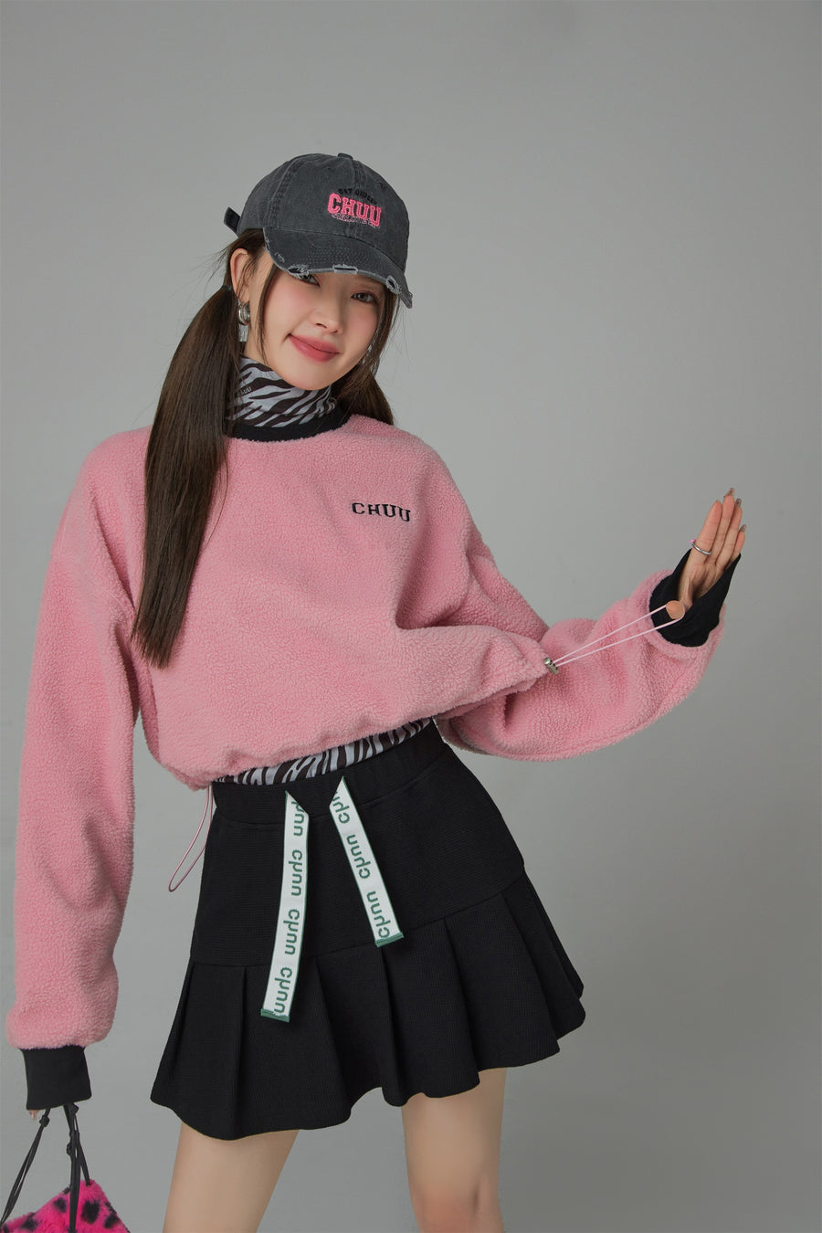 CHUU Fleece Color Matching Cropped Sweatshirt