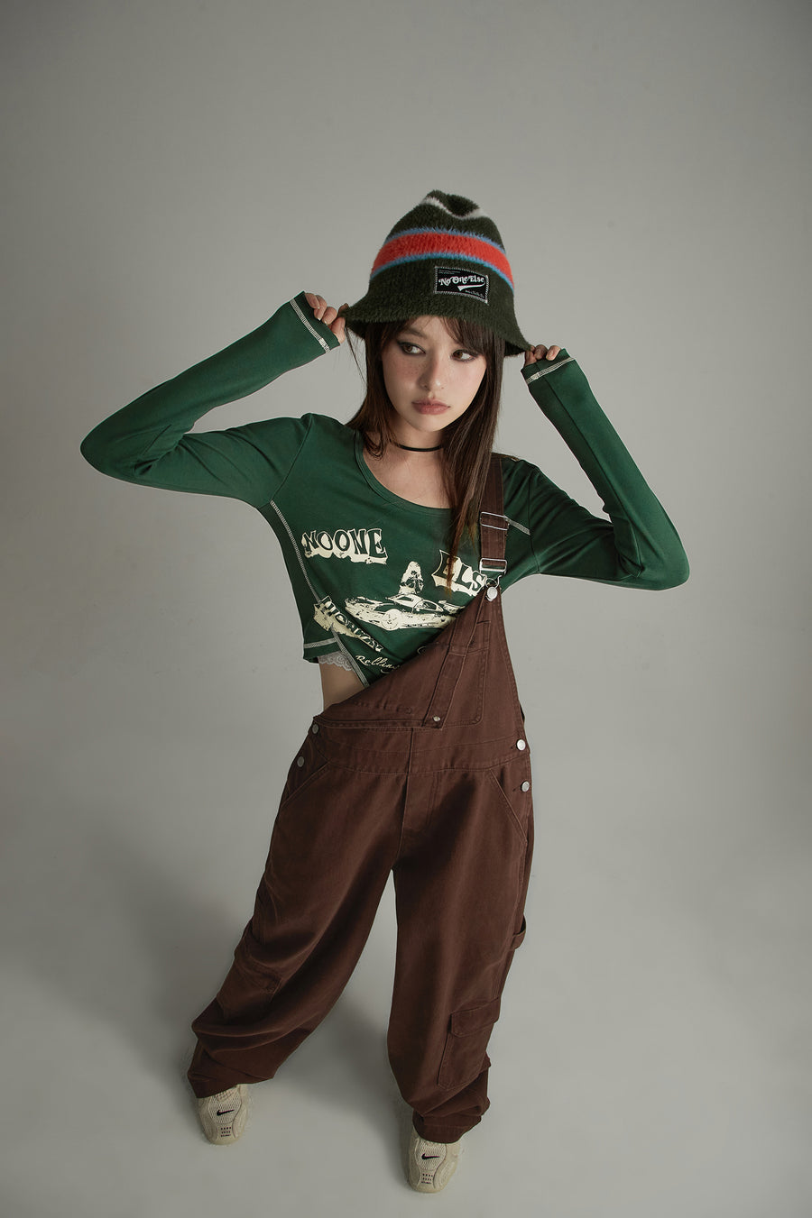 CHUU Unbalanced Slim Cropped T-Shirt