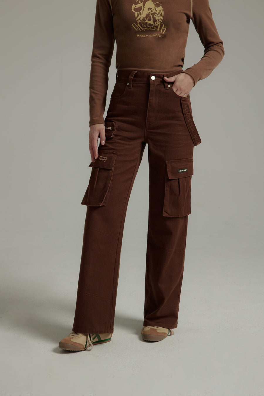 CHUU High-Waisted Cargo Straight Pants