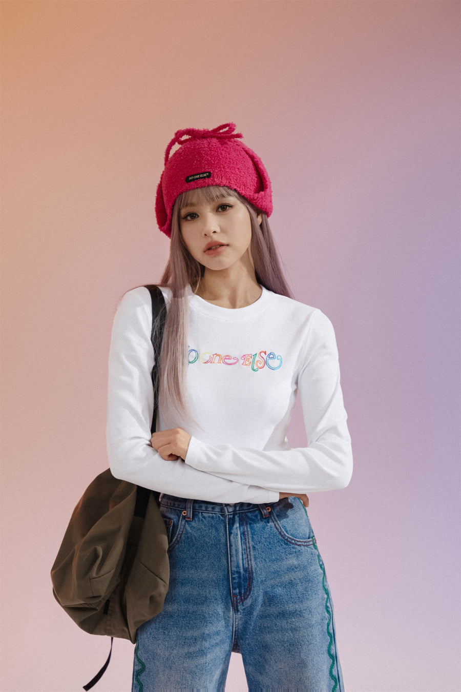 CHUU Color Embroidered Cropped T-Shirt