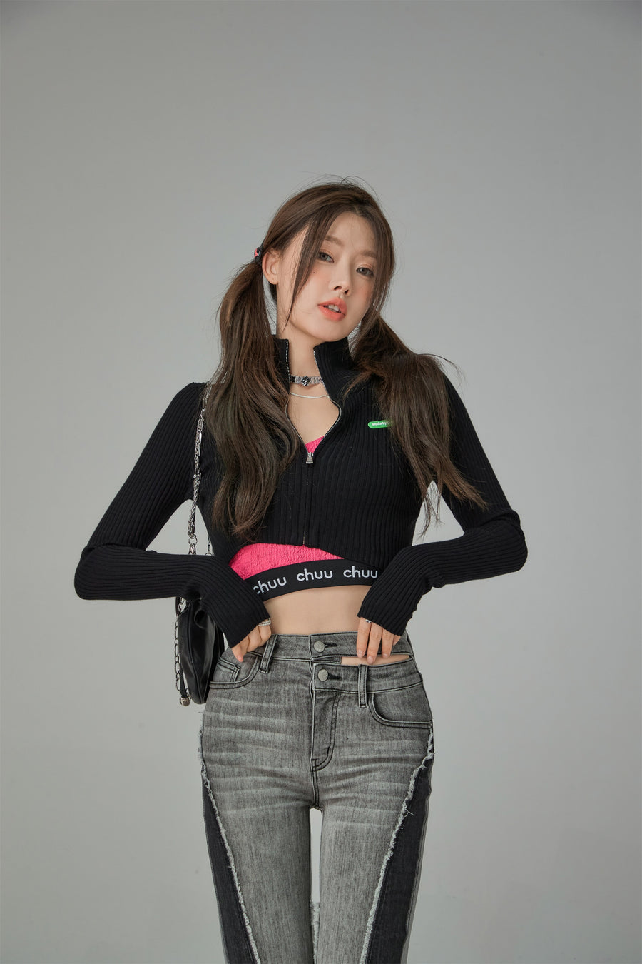 CHUU Chuu Girl Slim Crop Cardigan