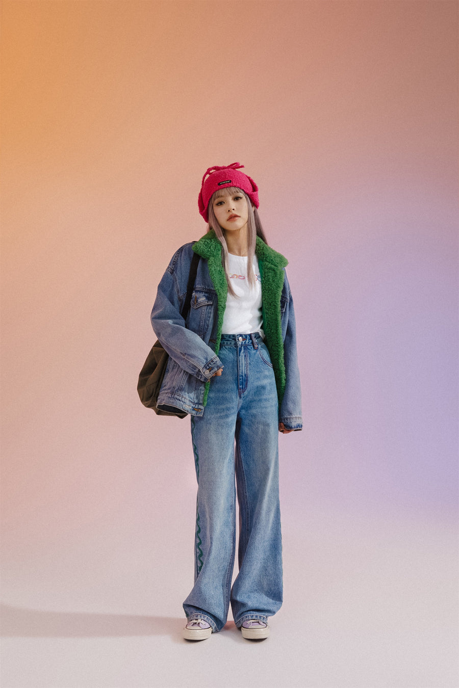 CHUU Color Embroidered Cropped T-Shirt