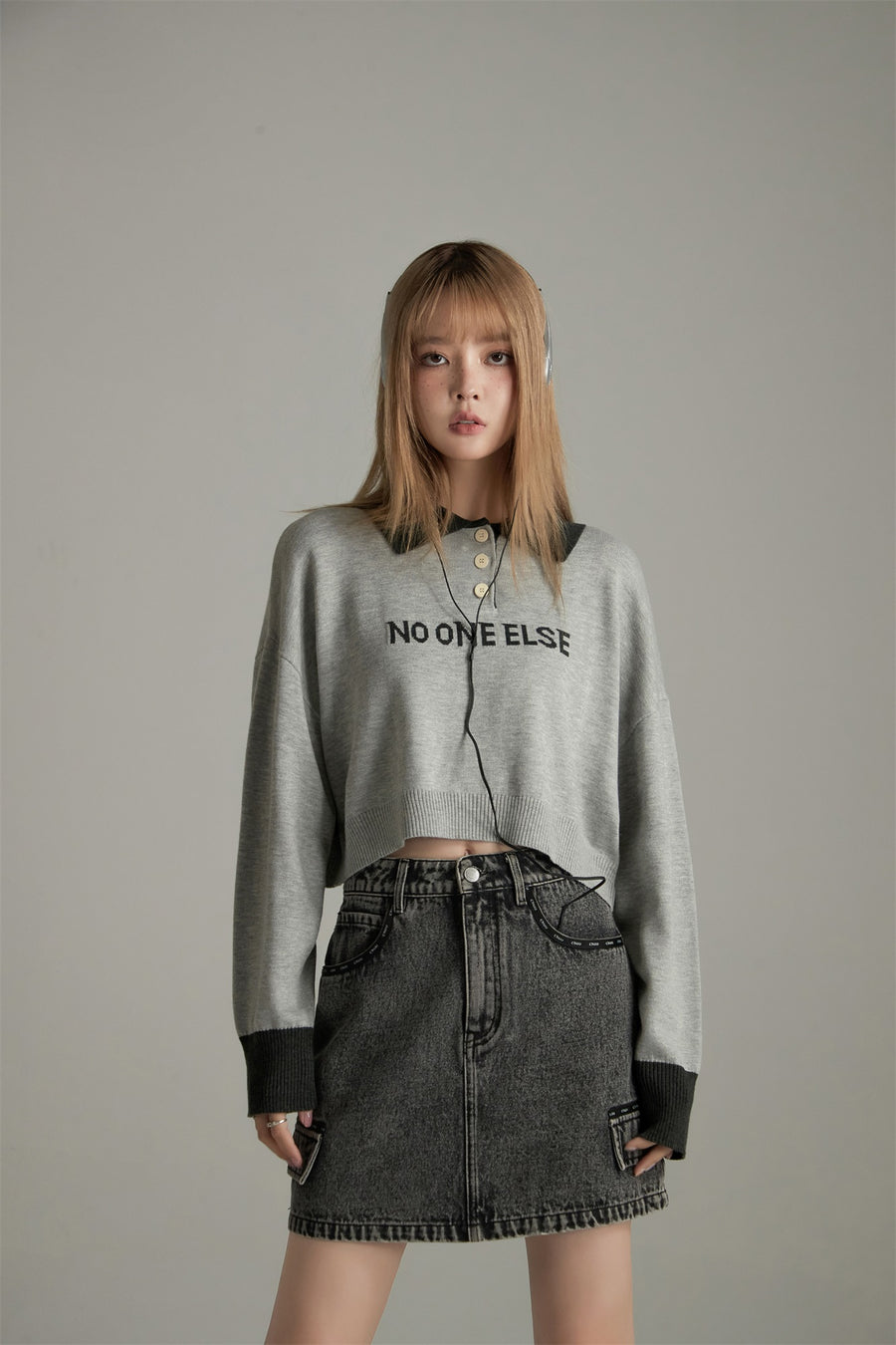 CHUU Polo Neck Cropped Knit Sweatshirt