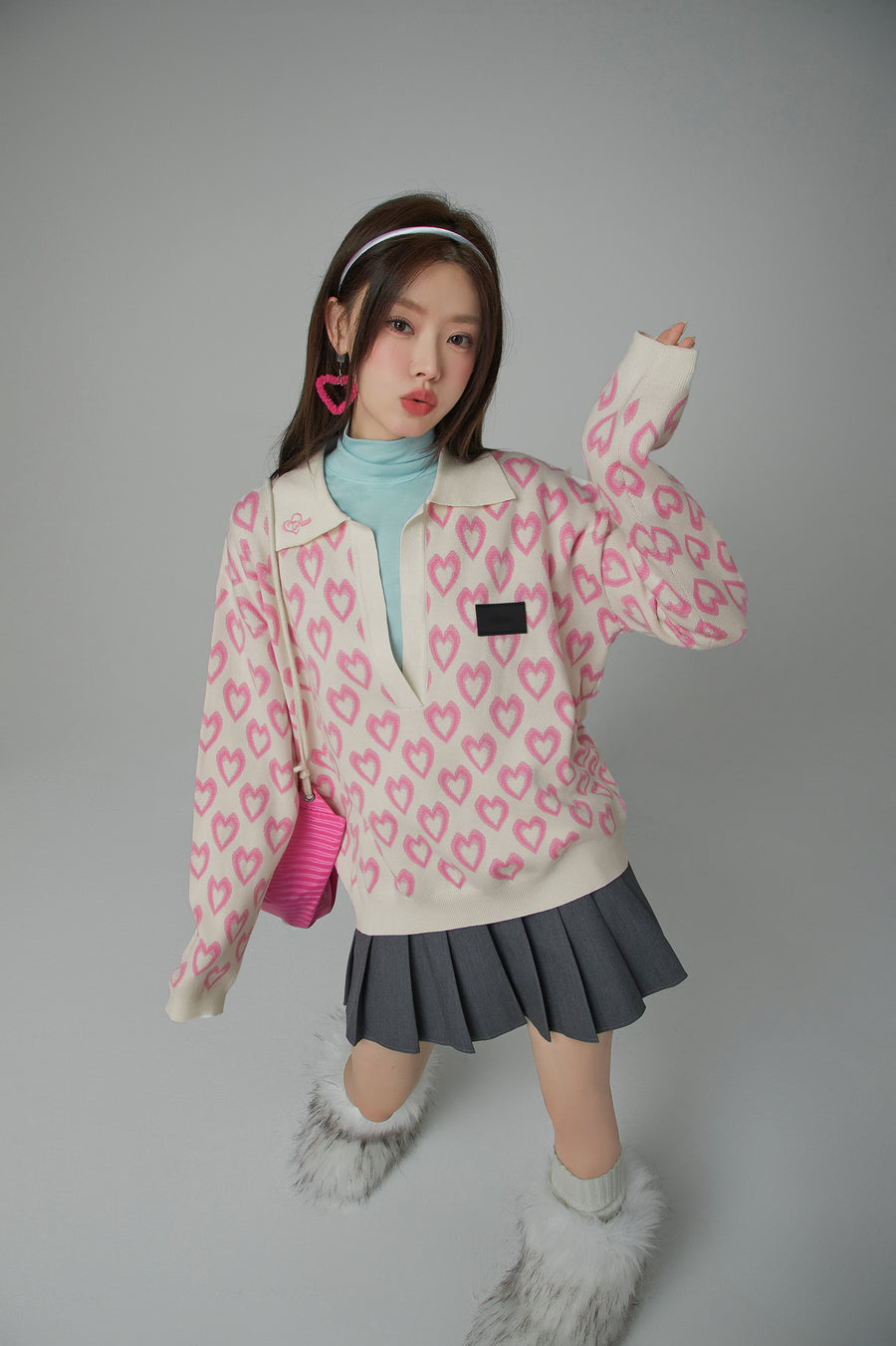 CHUU Heart Loose Fit Knit Sweater