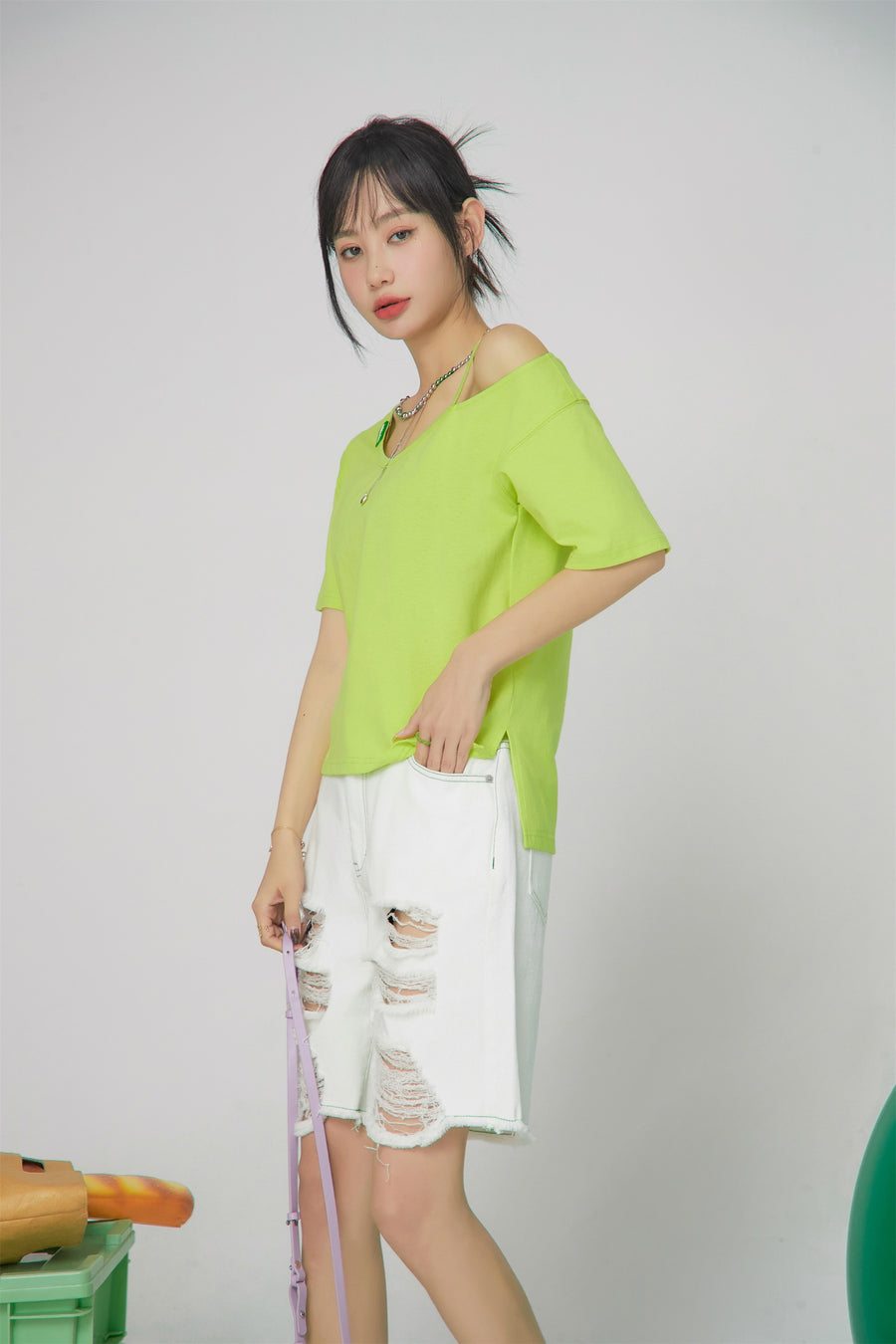 CHUU Makes Me Think Of You Cutout Top