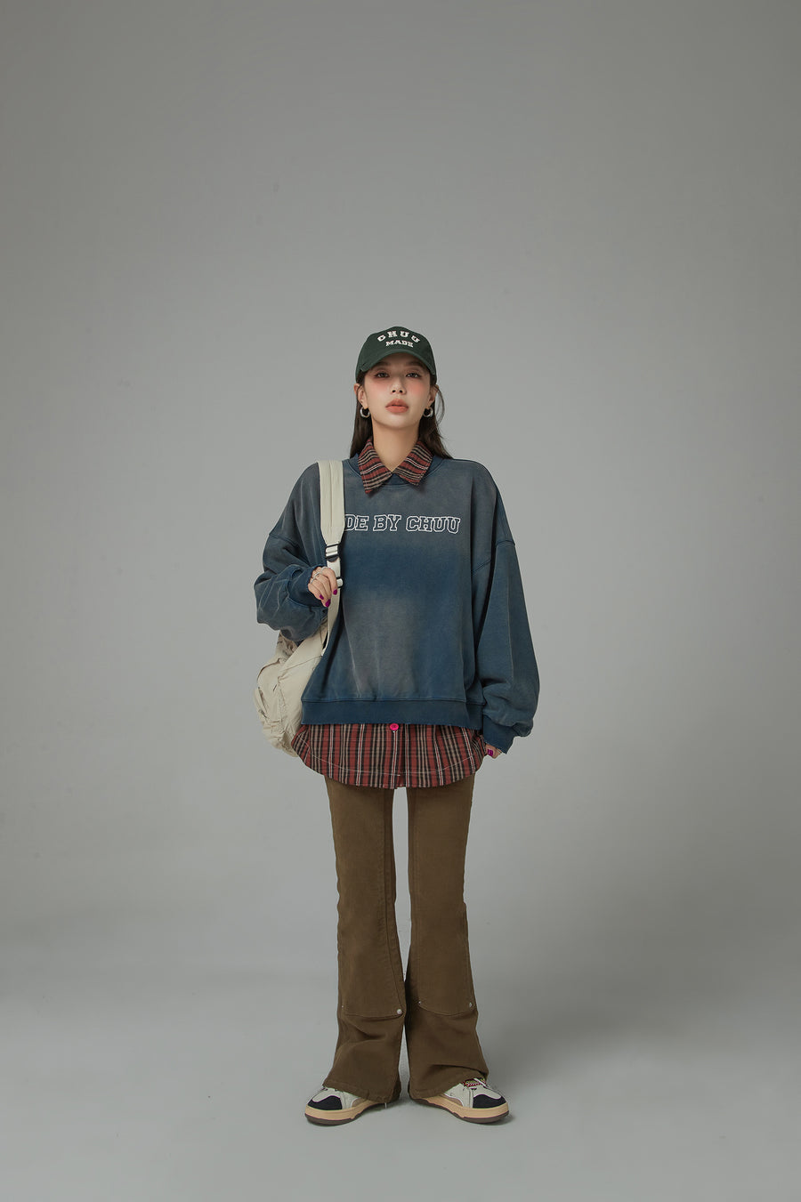 CHUU Better Than Ever Heart-Embroidered Bootcut Pants