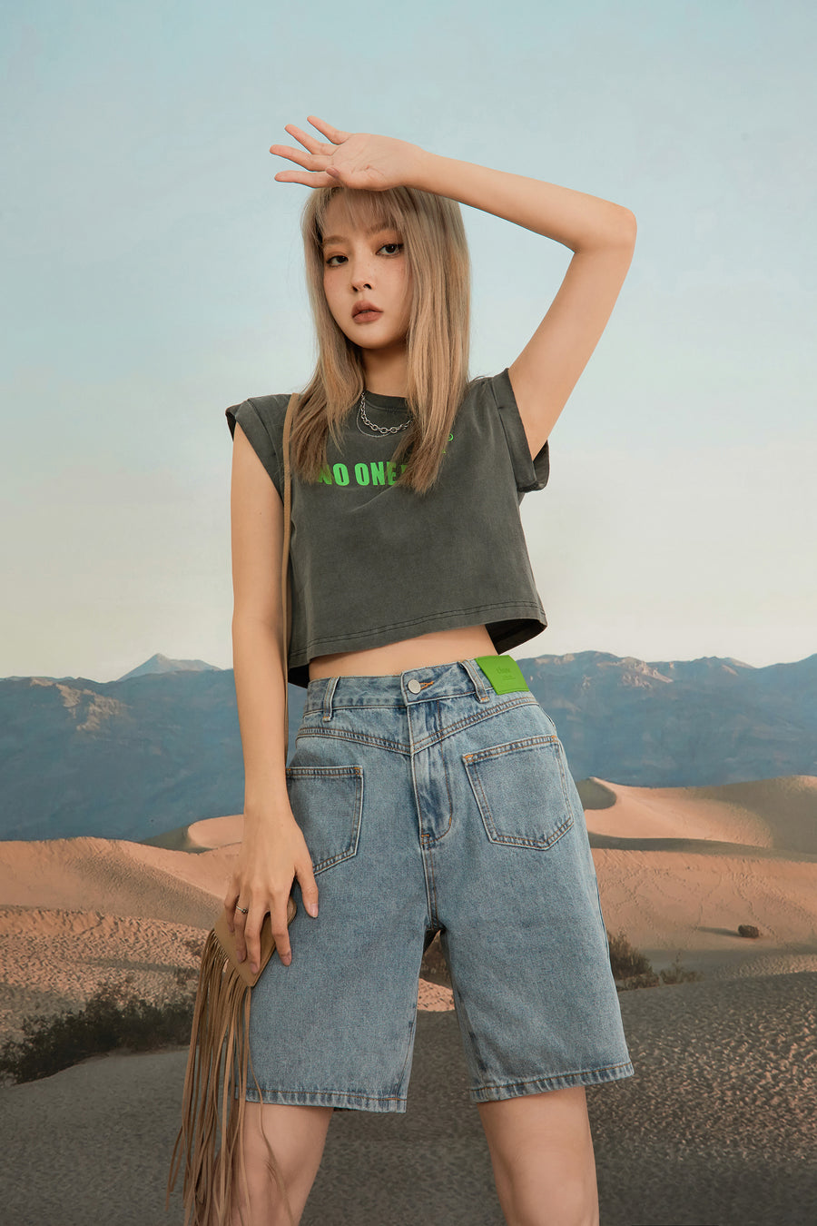 CHUU Along The Way Crop Top