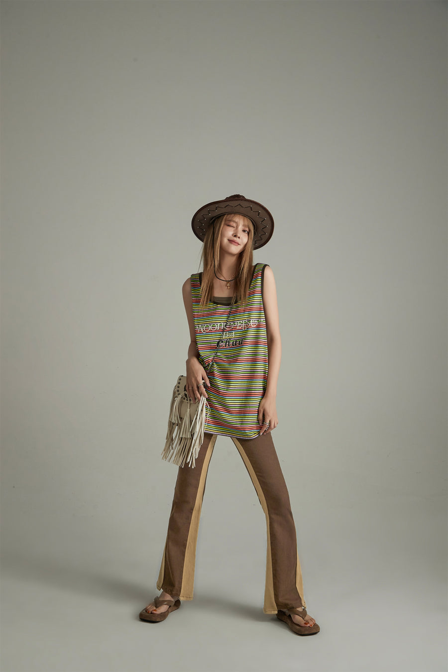 CHUU Rainbow Stripe Sleeveless T-Shirt