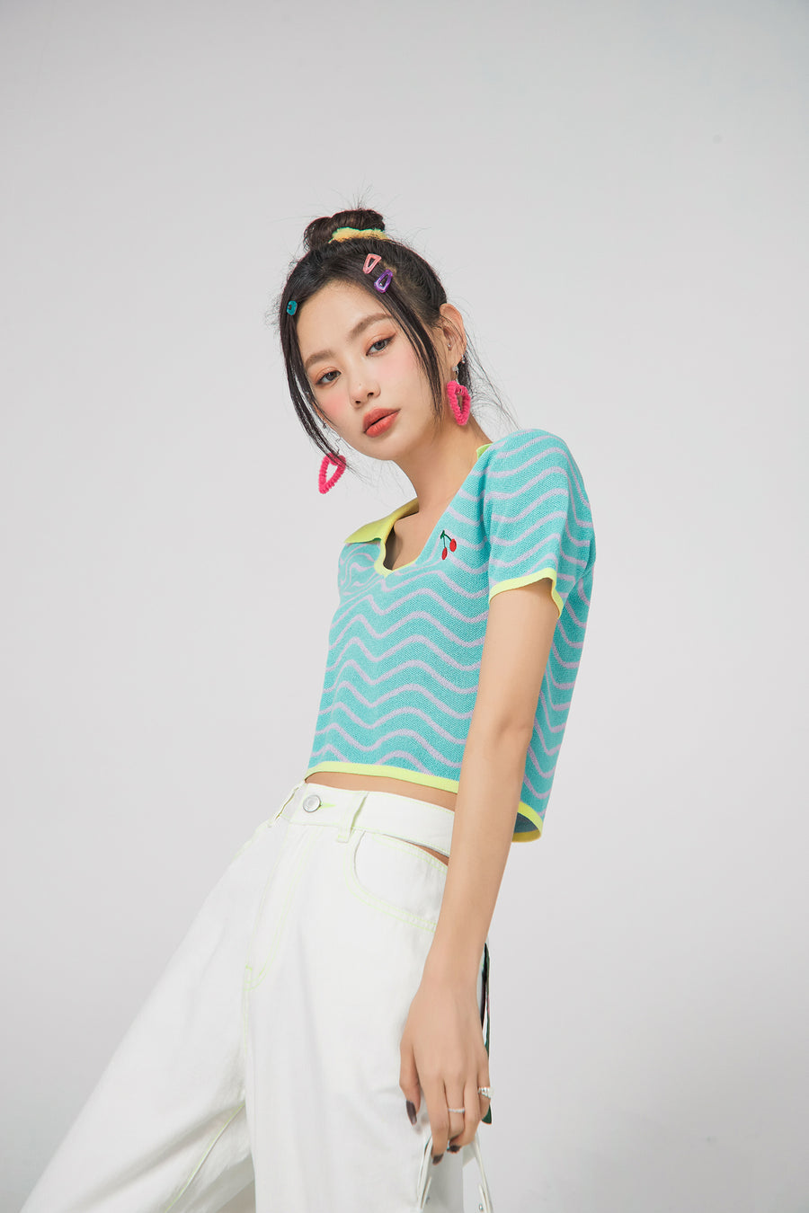 CHUU Cherry Color Cropped Knit T-Shirt