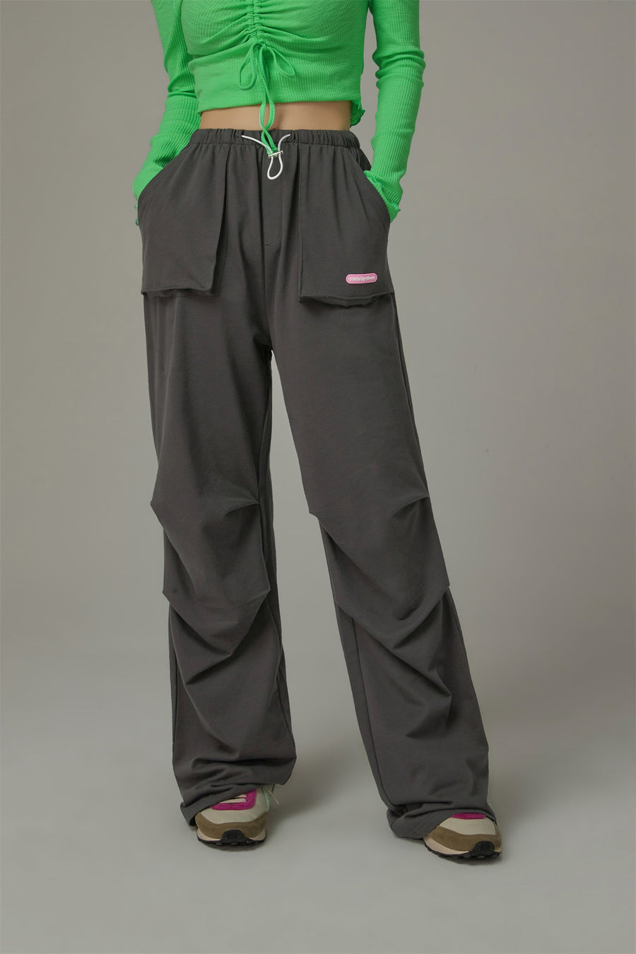 CHUU Banding Wide Training Pants