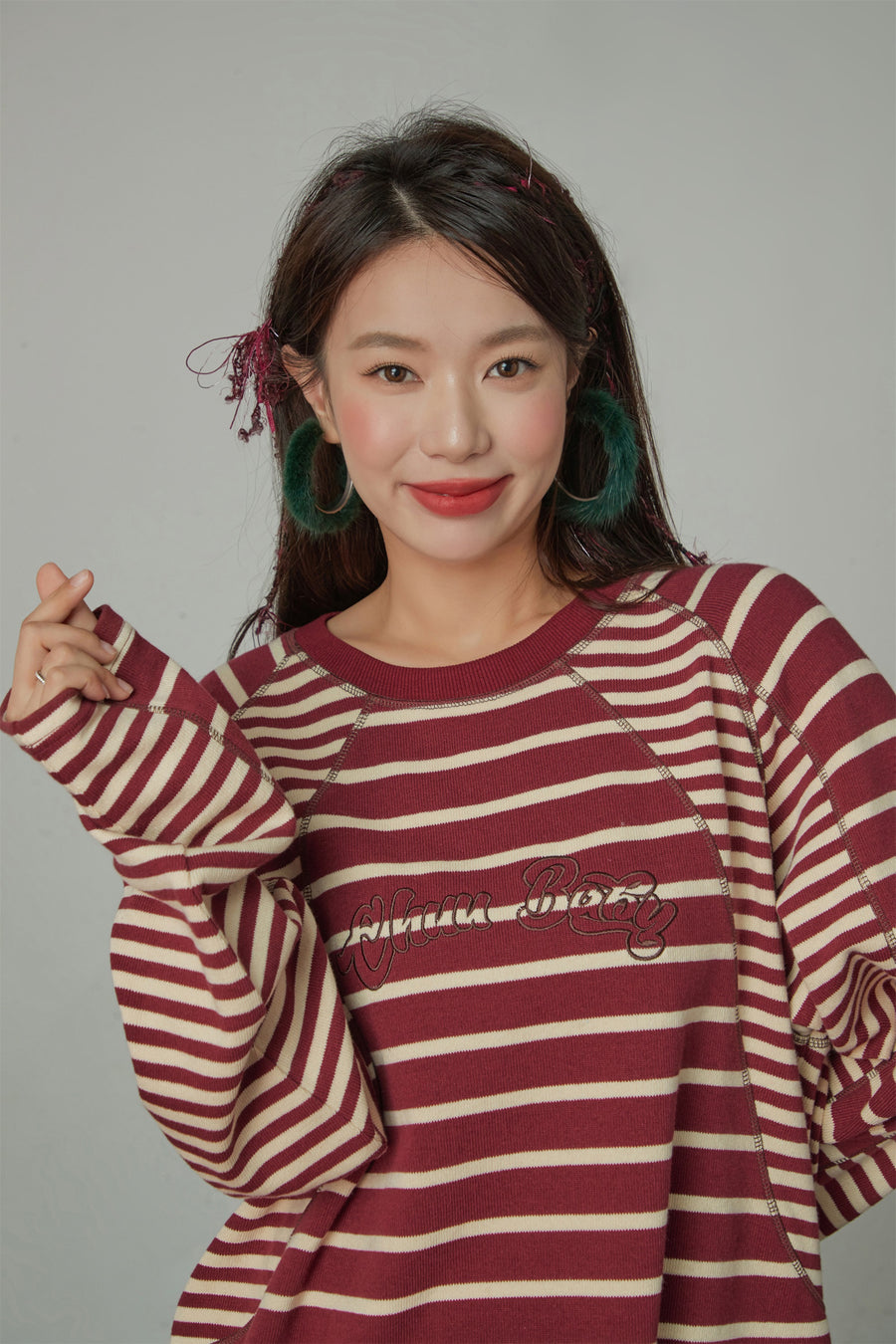 CHUU Cut To The Chase Striped Raglan T-Shirt