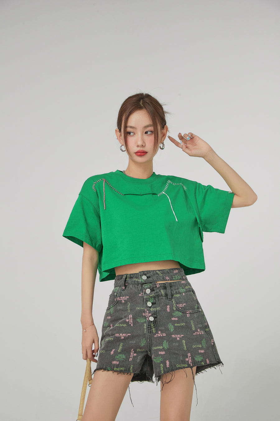 CHUU Stitches Lines Loosefit Crop Top