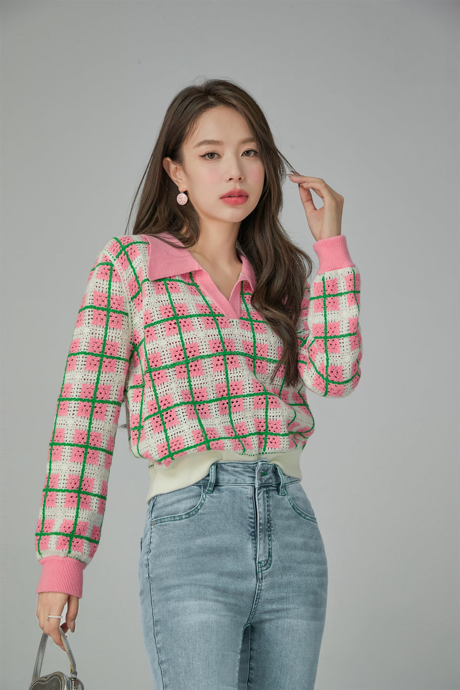 CHUU Lovely Check Crochet Polo Sweater