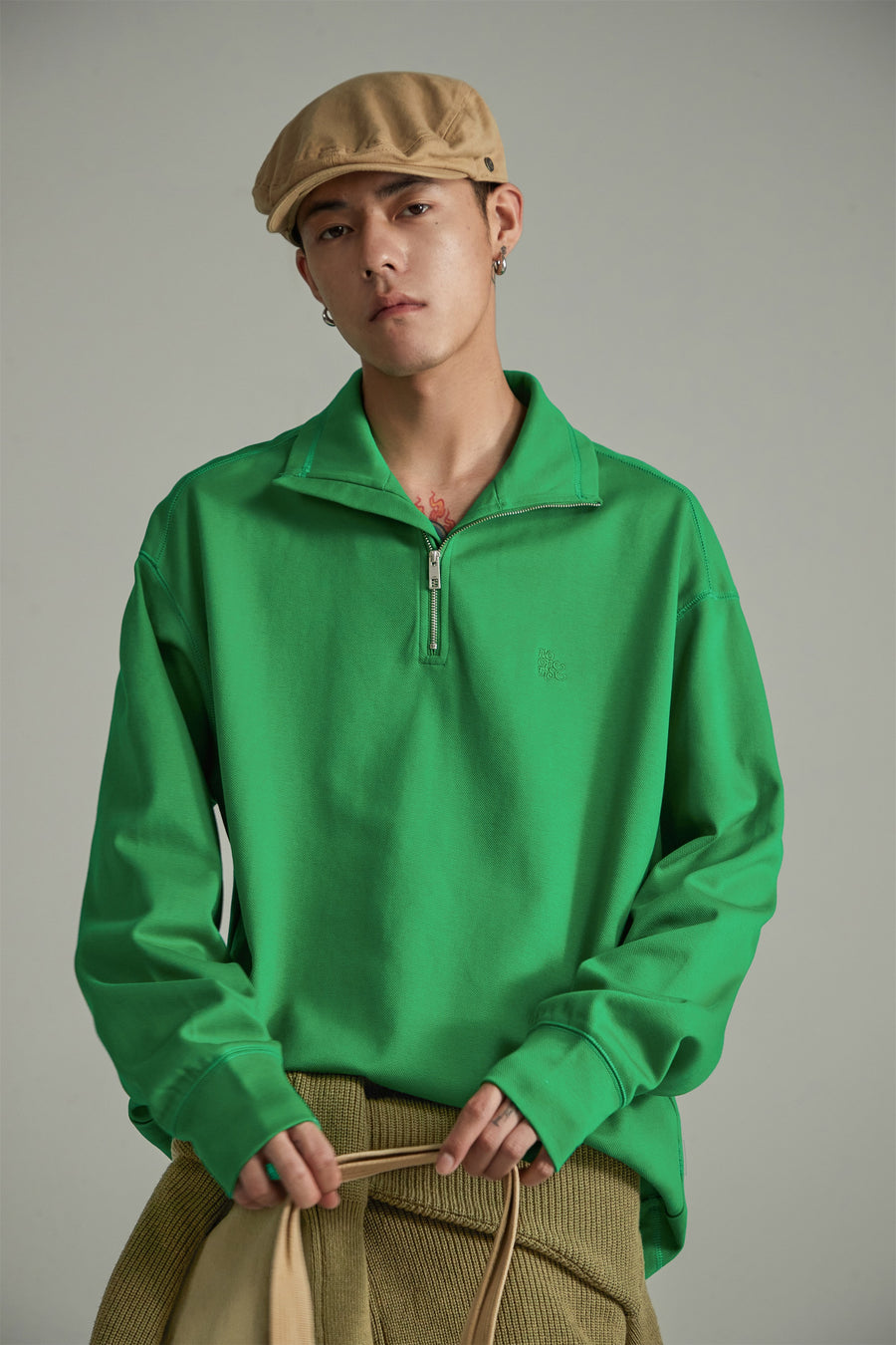 CHUU Simple High Neck Zip-Up Sweatshirt