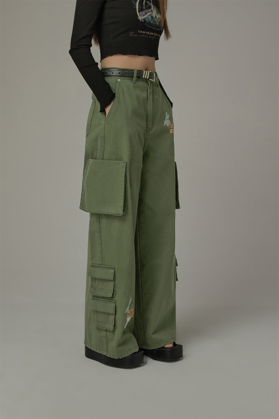 CHUU Wide Cargo Pants