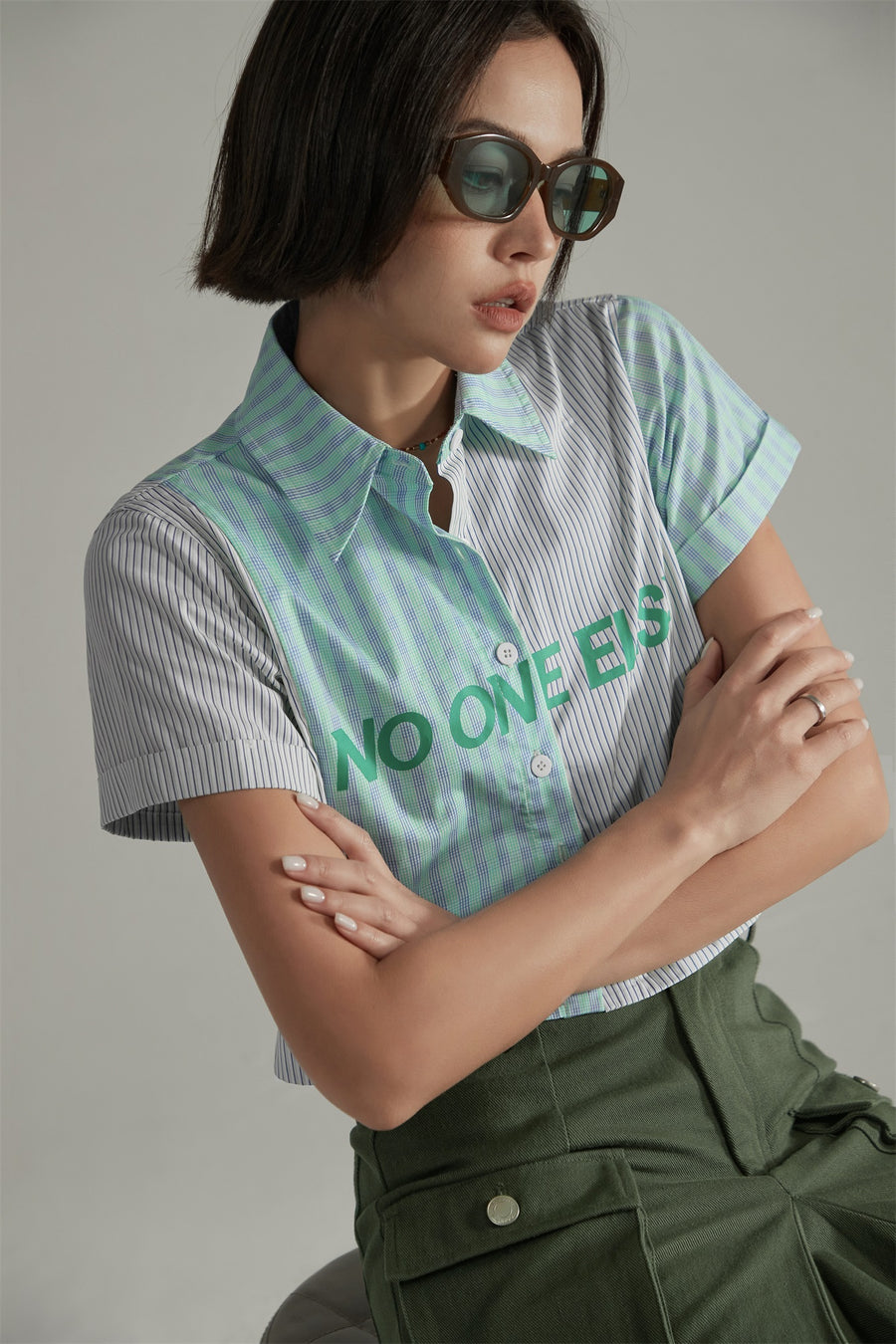 CHUU Contrast Cropped Noe Crop Button Up Shirt