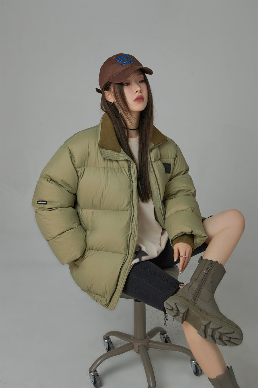 CHUU Duck Down High Neck Padded Coat