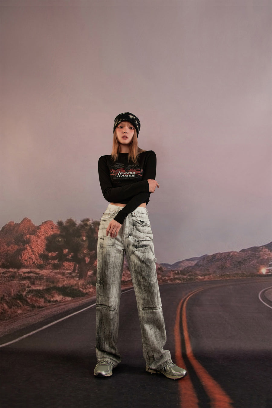 CHUU Slimfit Boat-Neck Long-Sleeves Crop Top