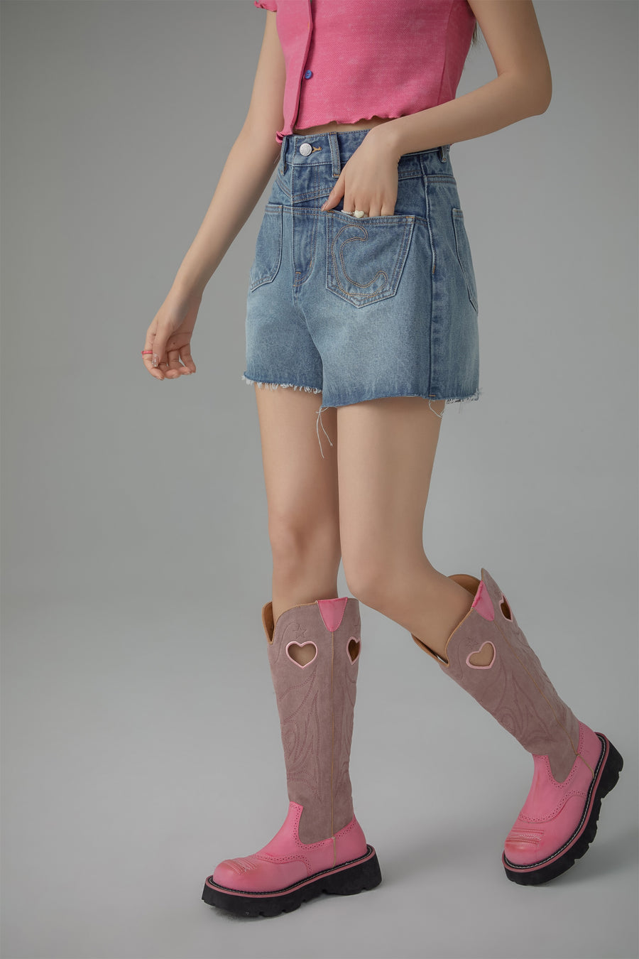 CHUU Front Pockets Denim Shorts