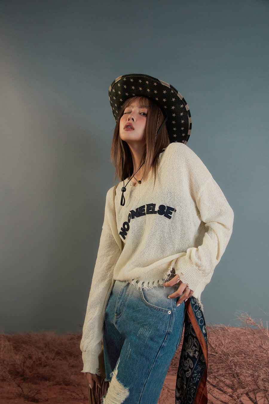 CHUU Damaged Fringe Hem Knit Sweater