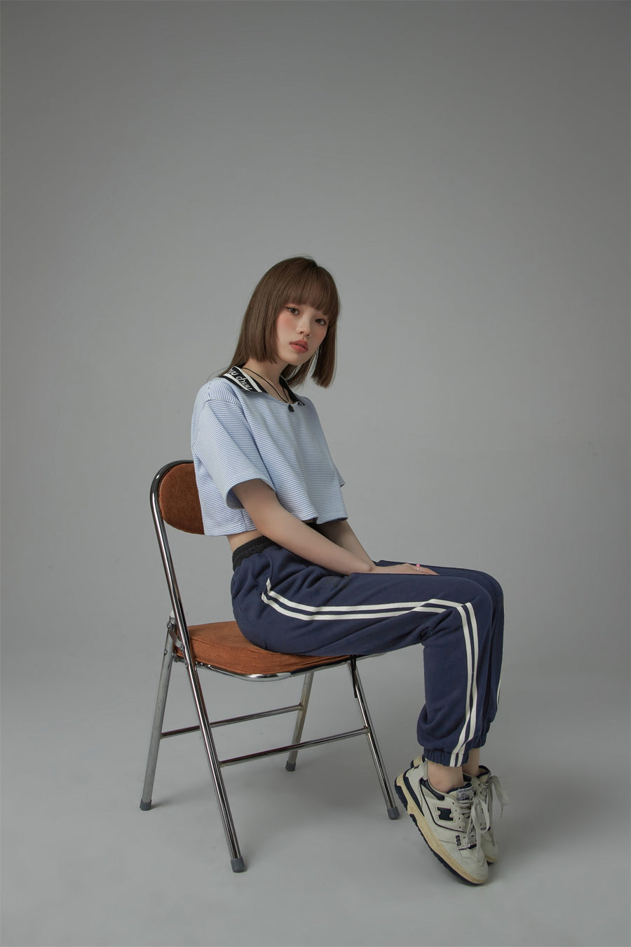 CHUU Chuu Lapel Striped Cropped T-Shirt