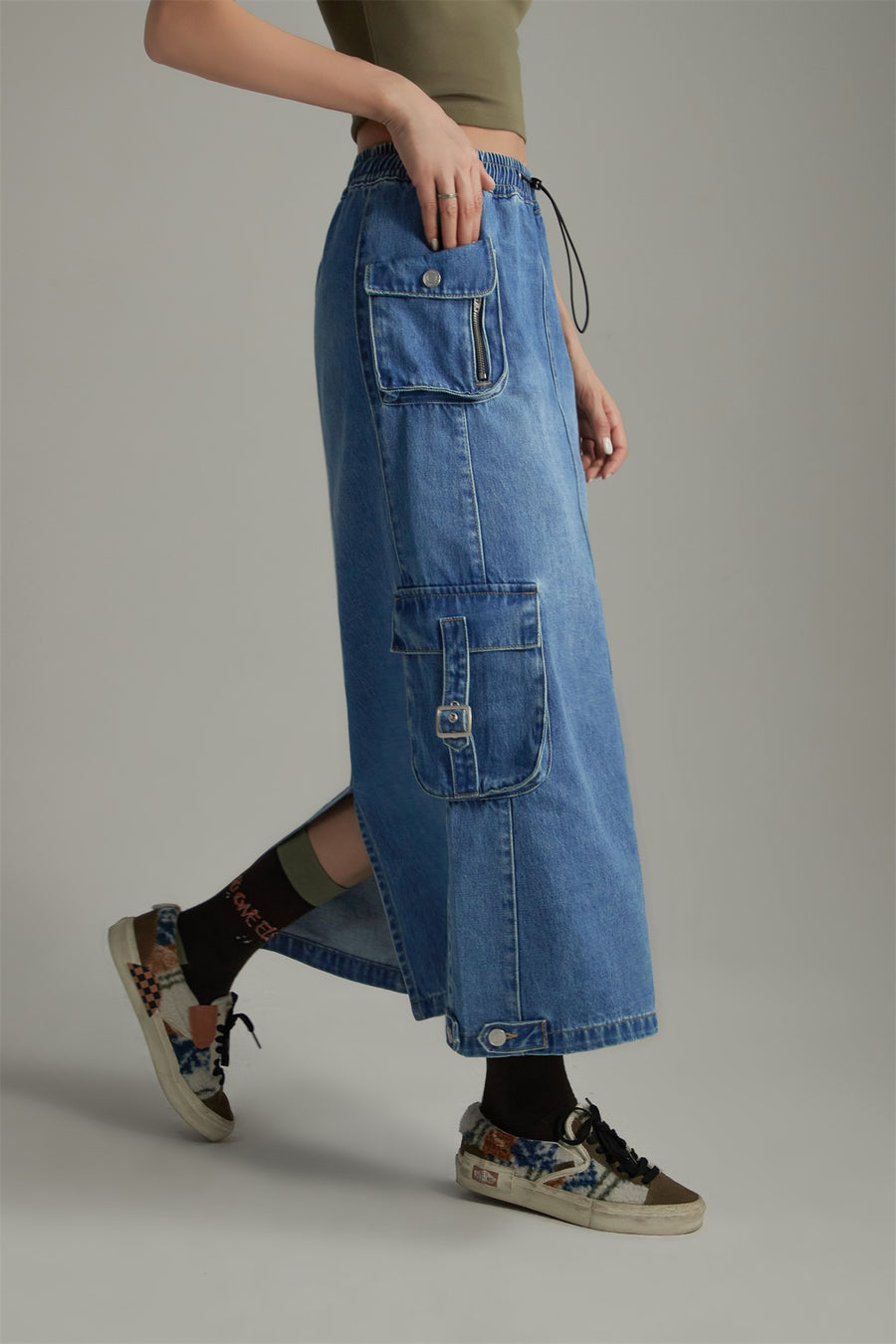 CHUU Denim Or Brown Cotton Cargo Skirt