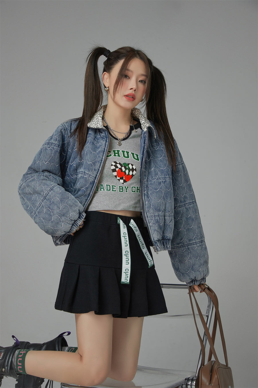 CHUU Heart Print Zip-Up Denim Jacket