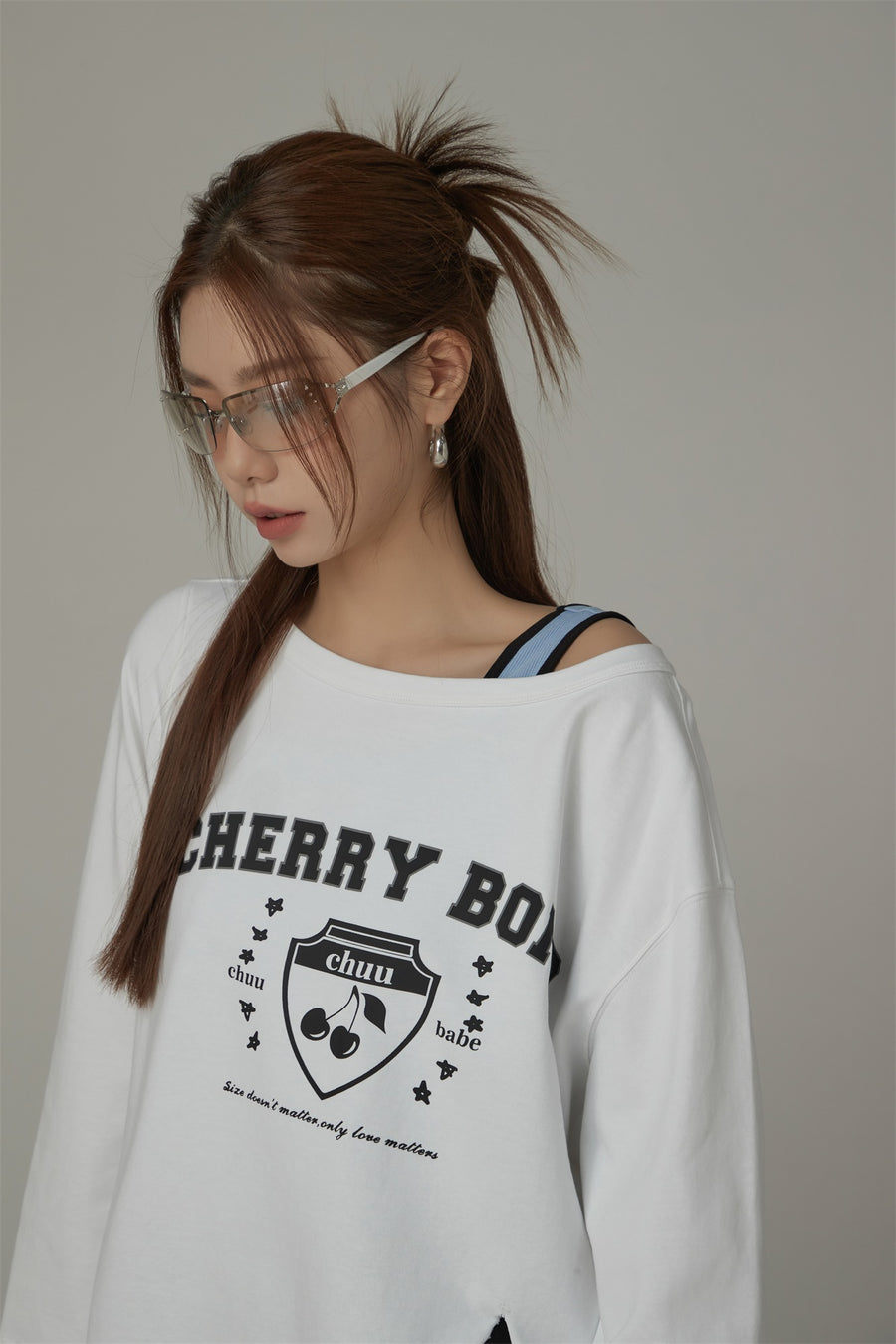 CHUU Cherry Bomb Split Loose Fit T-Shirt