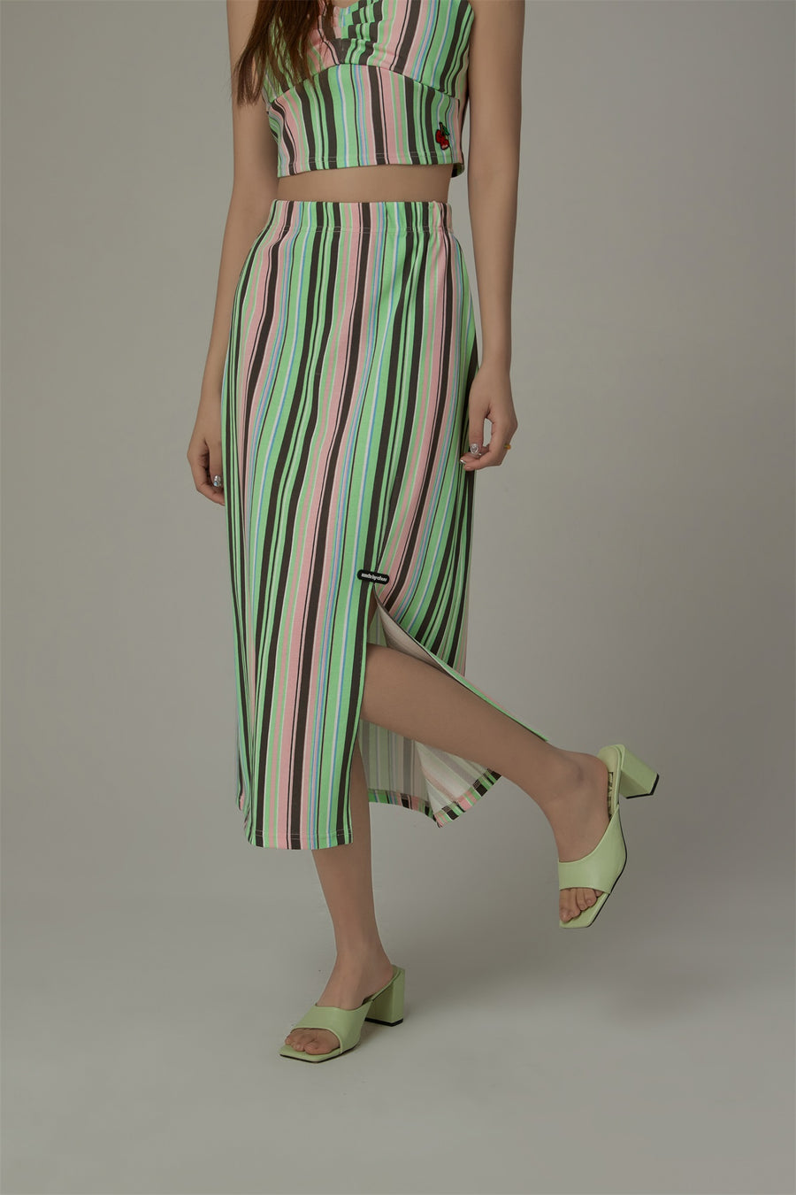 CHUU Rainbow Stripes Contrast Long Skirt