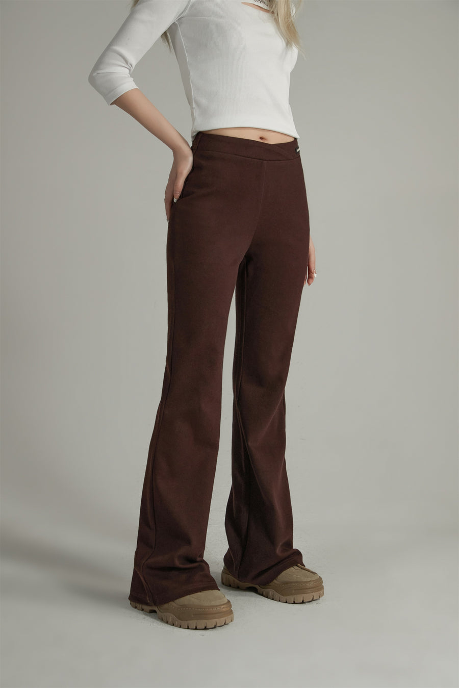 CHUU Semi Bootcut Slacks