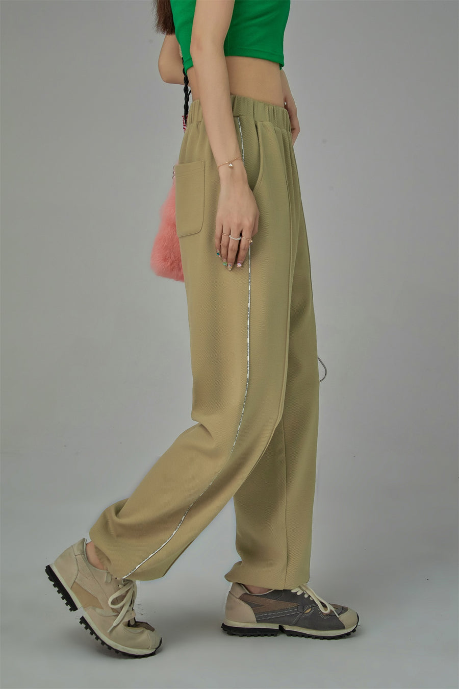 CHUU Simple Side Line Jogger Pants