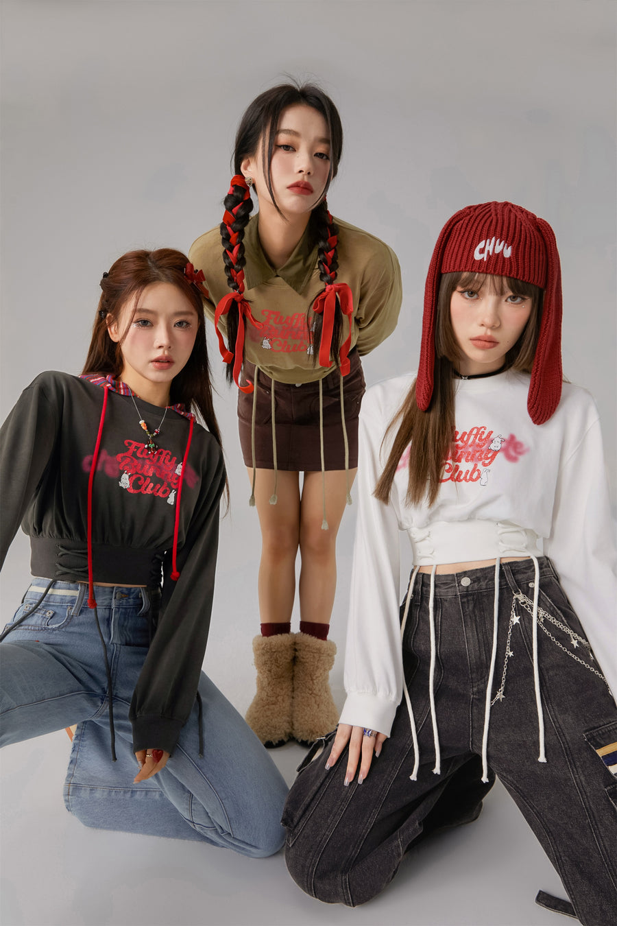 CHUU Red Bunny Cropped Sweater