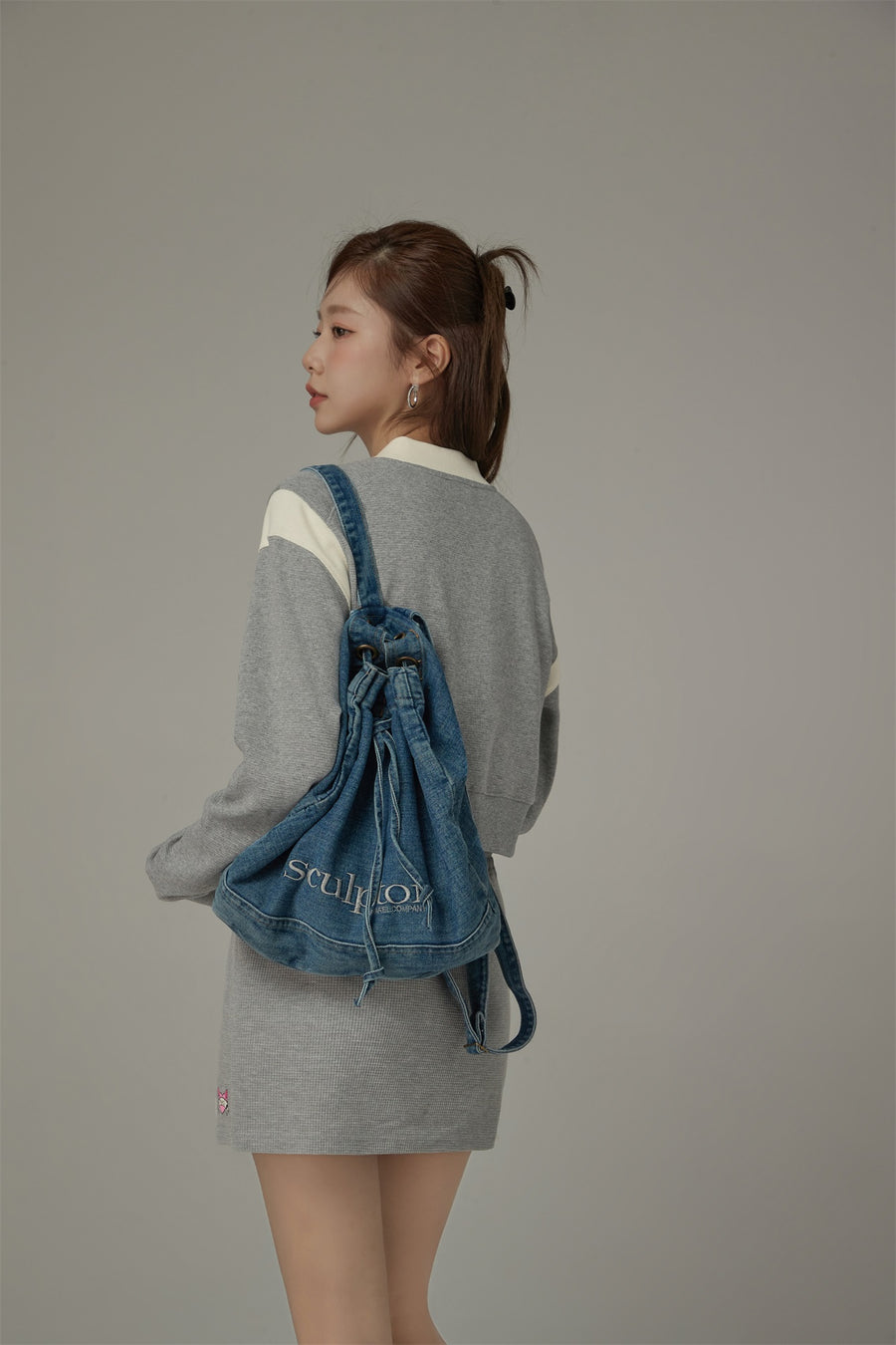 CHUU Color Matching Line Cropped Zip-Up