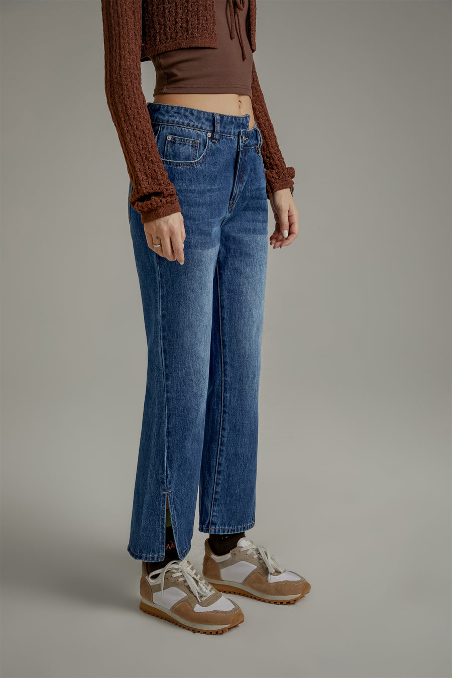 CHUU Unbalanced Denim Jeans