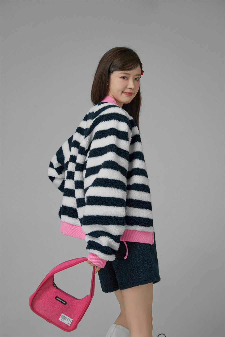 CHUU I Am The One Striped Loose-Fit Fleece Jacket