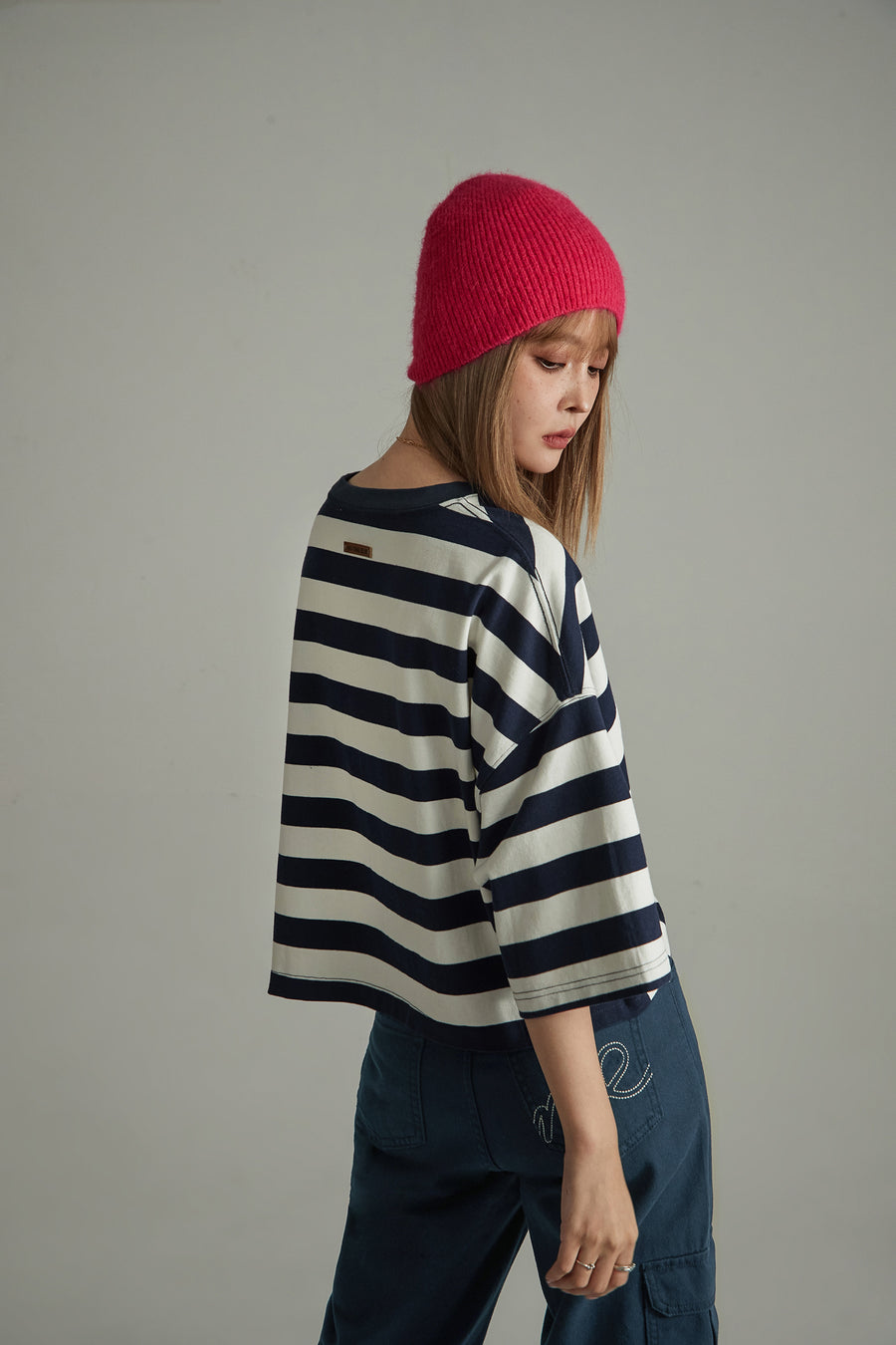 CHUU Striped Front Twist Oversize Crop T-Shirt