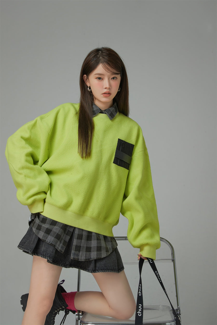 CHUU Pocket Full Of Sunshine Fleece Sweatshirt