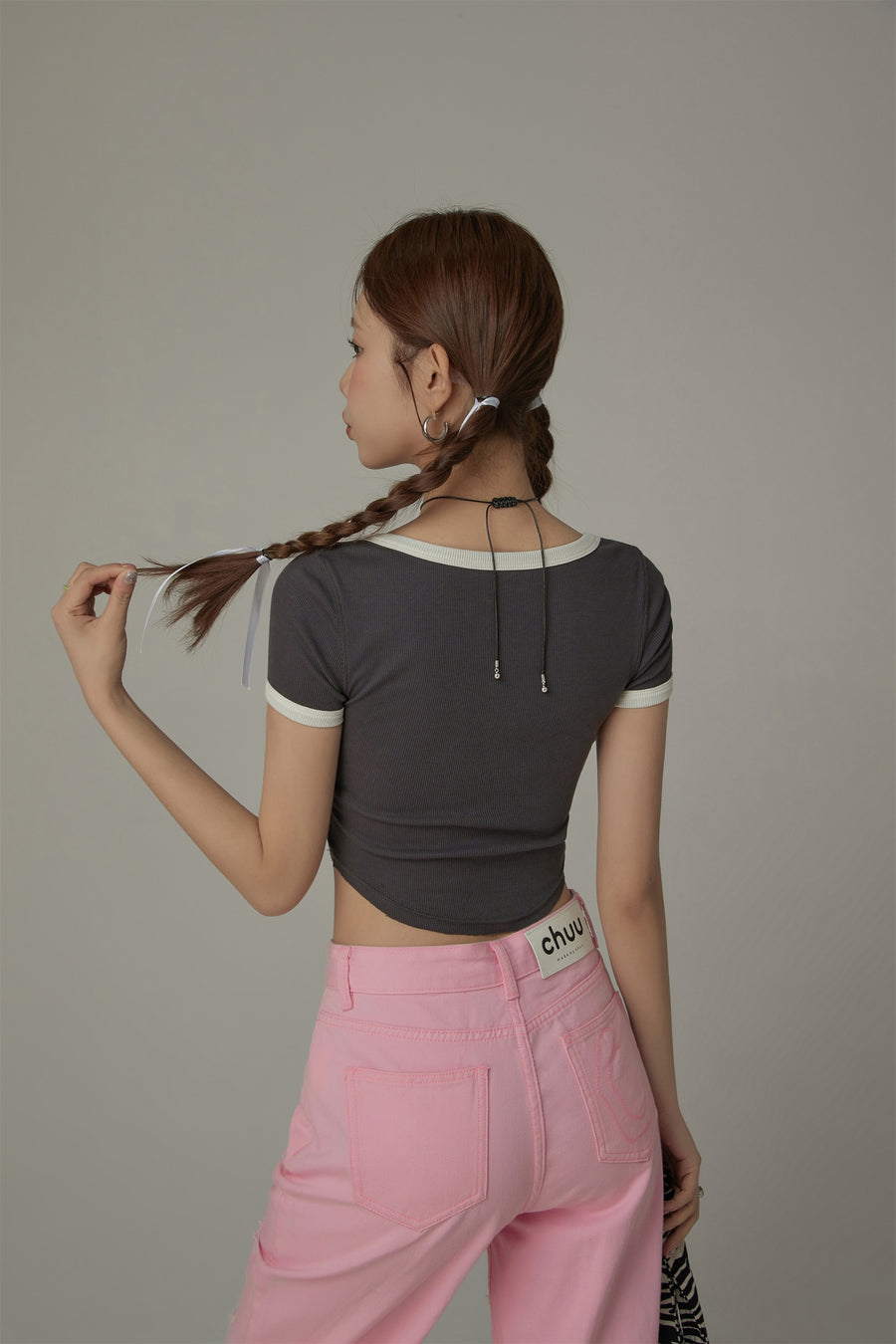 CHUU Big U-Neck Cropped T-Shirt