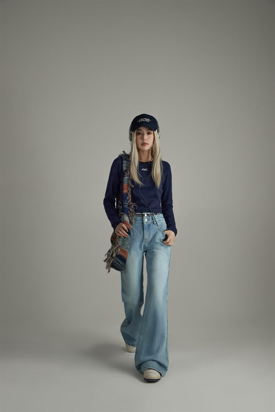 CHUU Semi-Bootcut Denim Jeans