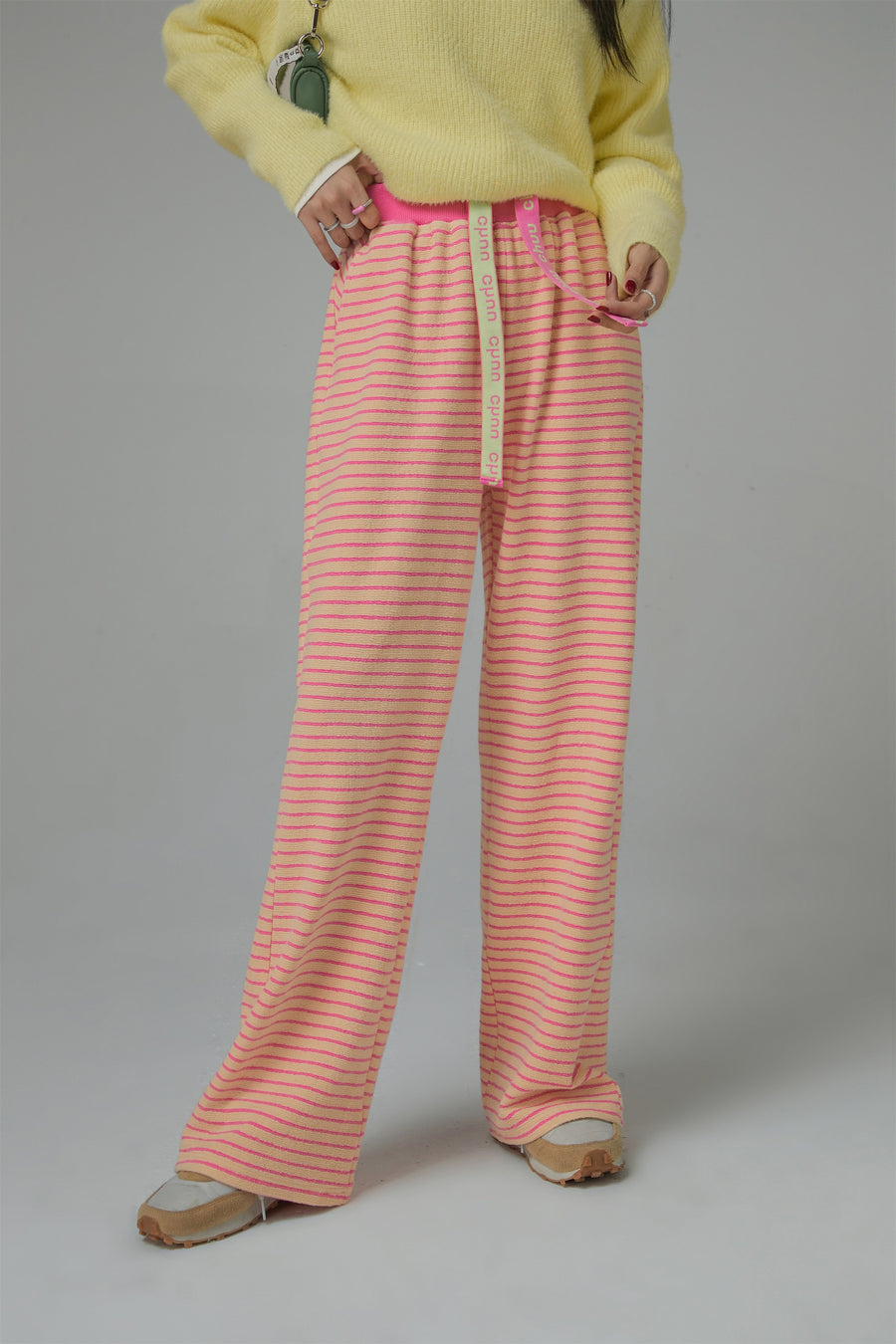 CHUU Workday Wind Stripe Wide Casual Pants