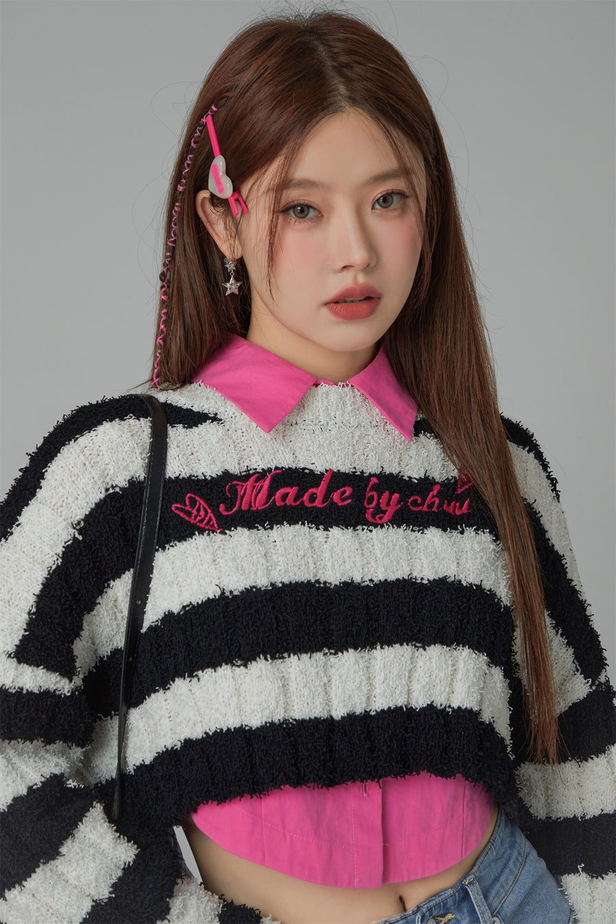 CHUU Pretty Bold Striped Cropped Knit Sweater