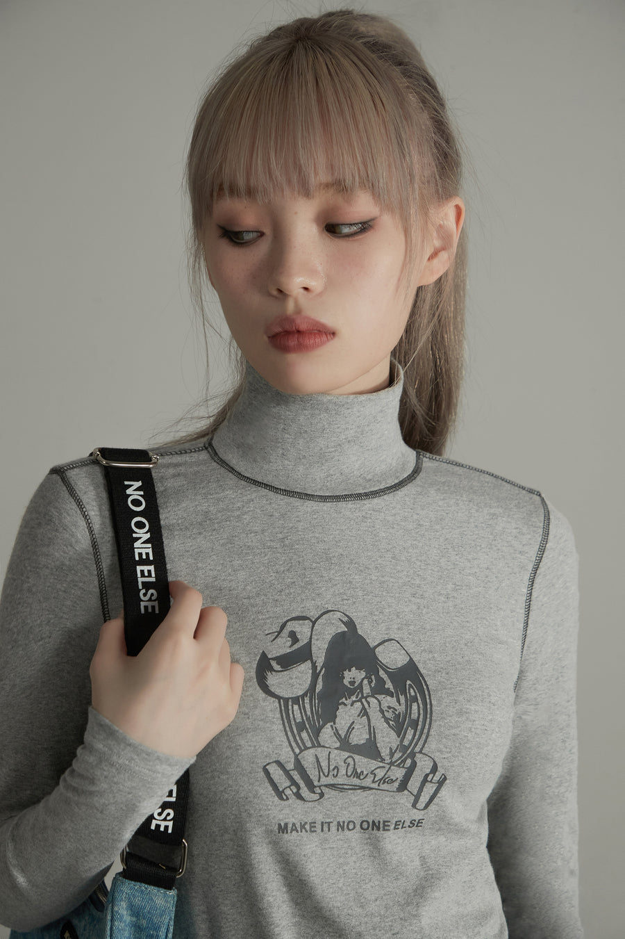 CHUU Stitching Turtleneck Long-Sleeves Top