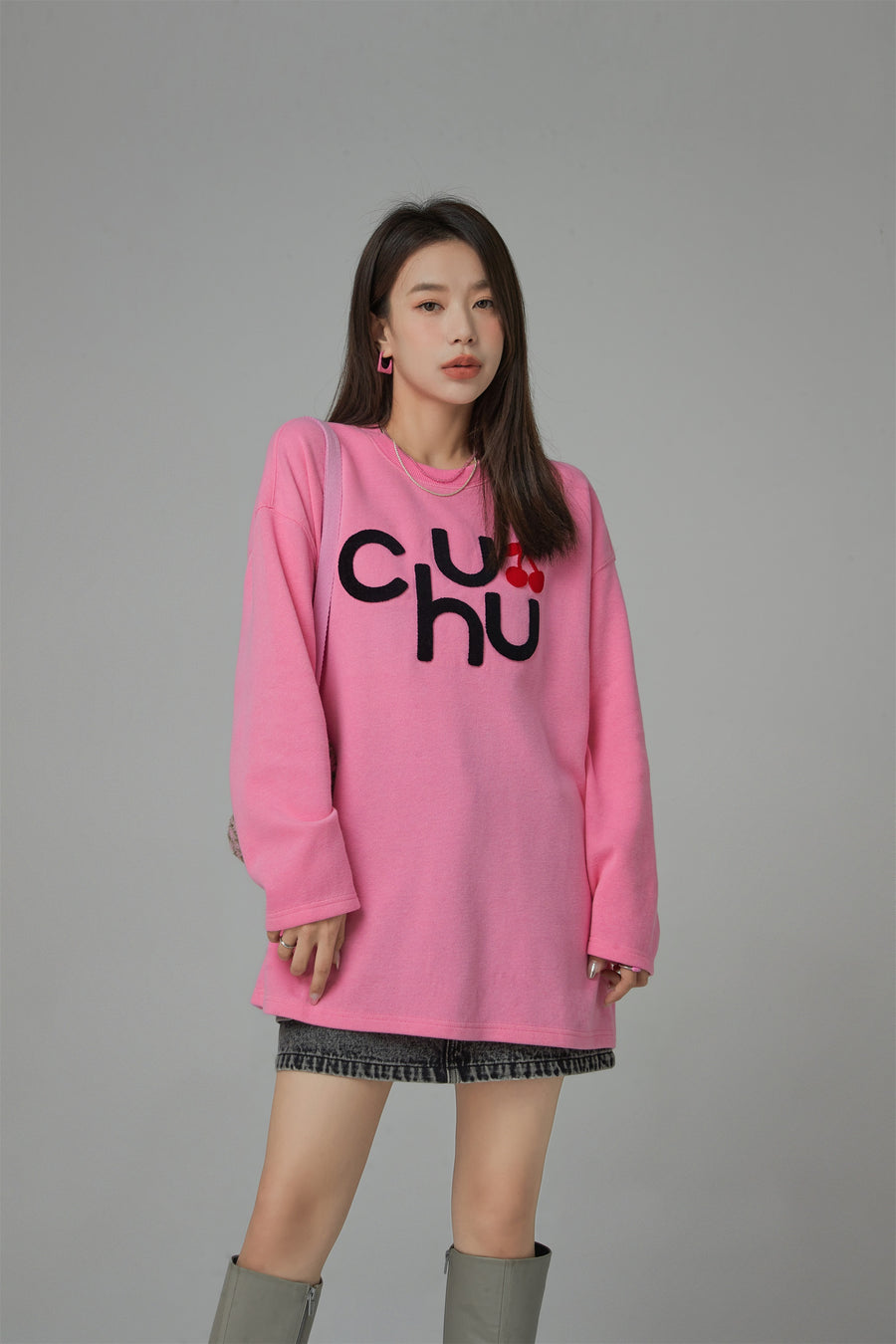 CHUU Smile Magnet Cherry Sporty Loose Fit T-Shirt