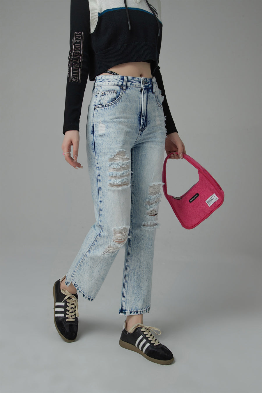 CHUU Unbalanced Hem Distressed Denim Jeans