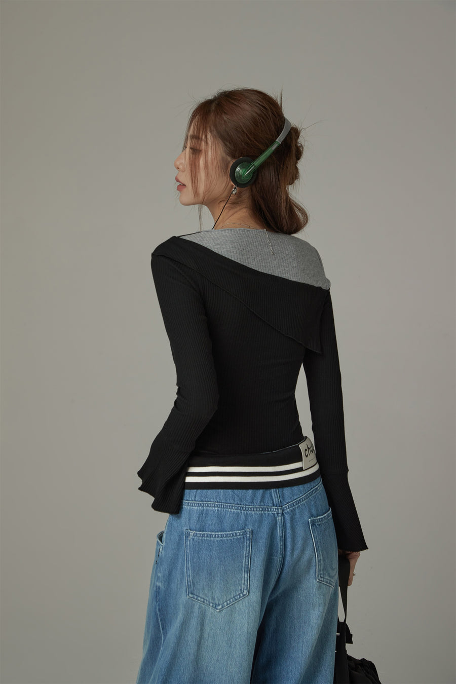 CHUU Contrast Ribbed Cropped T-Shirt