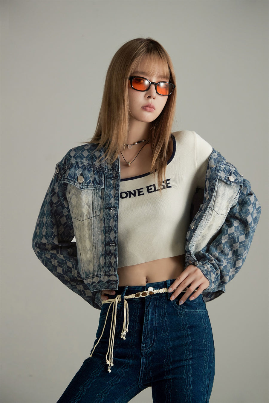 CHUU Round Neck Lettering Long Sleeve Crop Knit Top