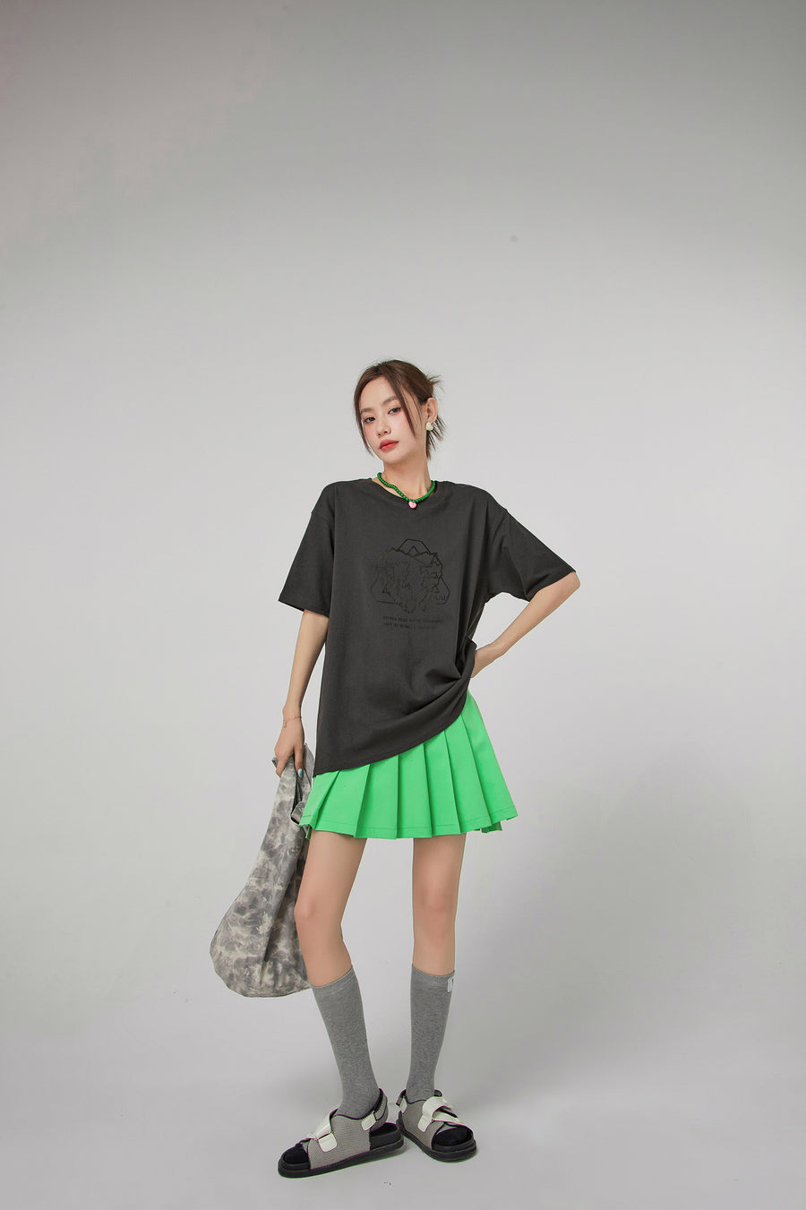 CHUU Love Earth Print Loosefit T-Shirt