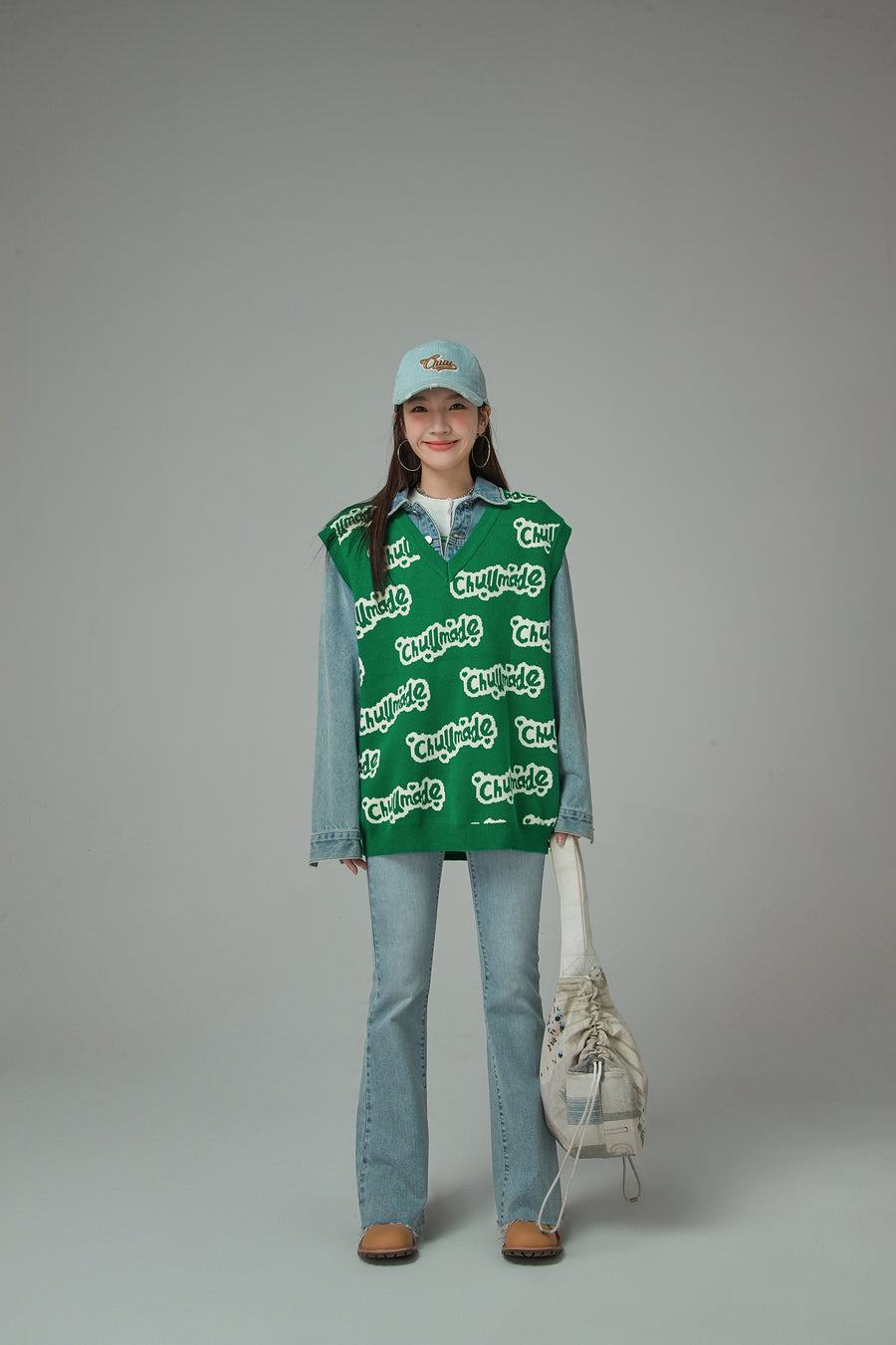 CHUU Bubble Letters V-Neck Knit Vest