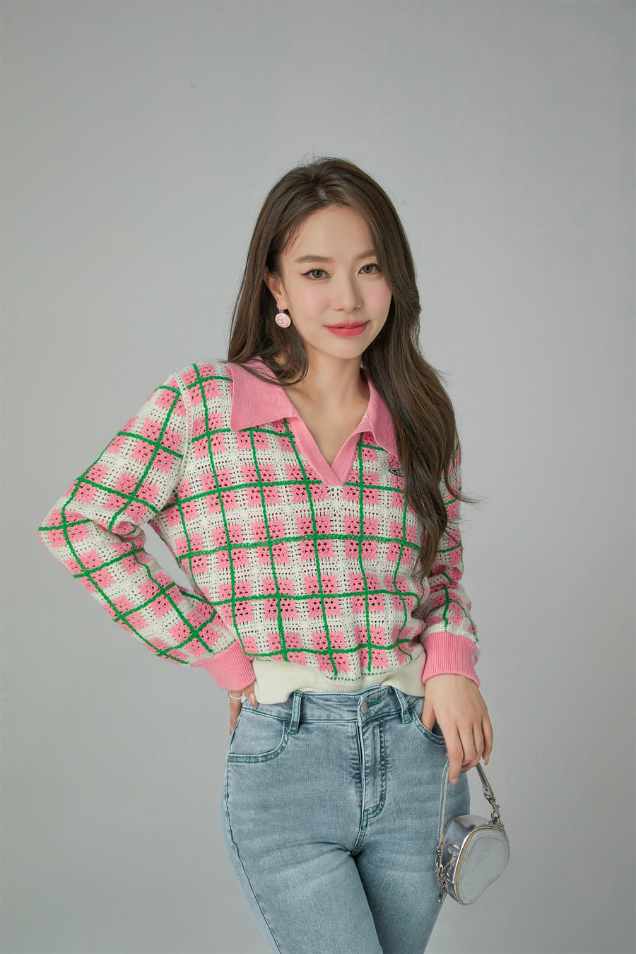 CHUU Lovely Check Crochet Polo Sweater