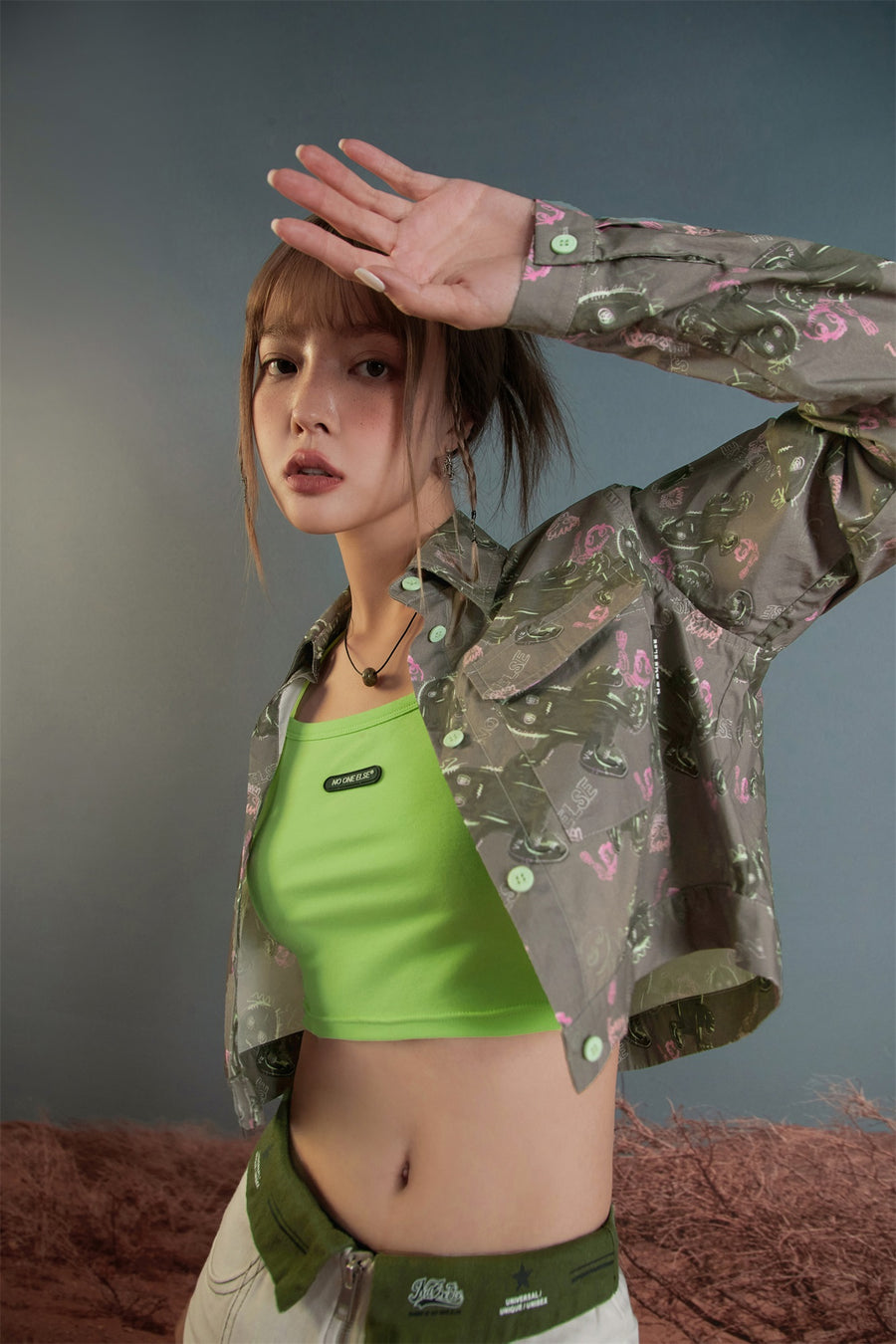 CHUU Running Cactus Vintage Crop Shirt